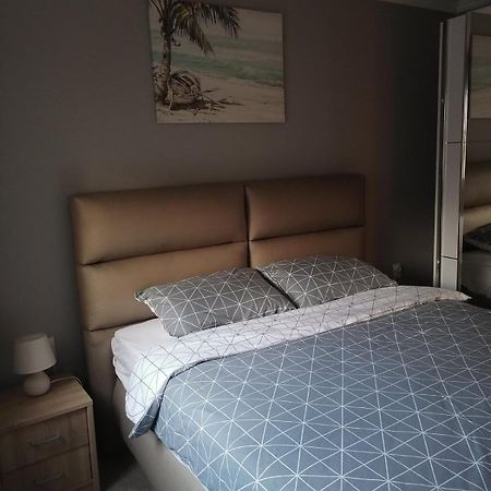 Ferienwohnung Kingston Pirot Exterior foto
