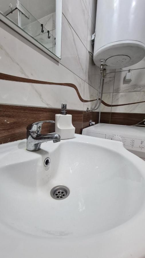 Ferienwohnung Kingston Pirot Exterior foto