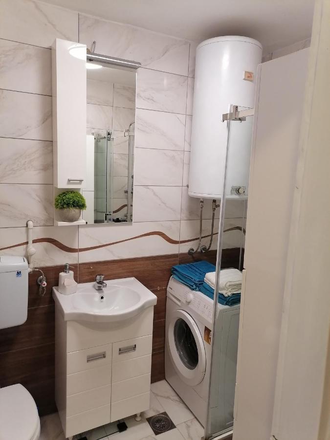 Ferienwohnung Kingston Pirot Exterior foto